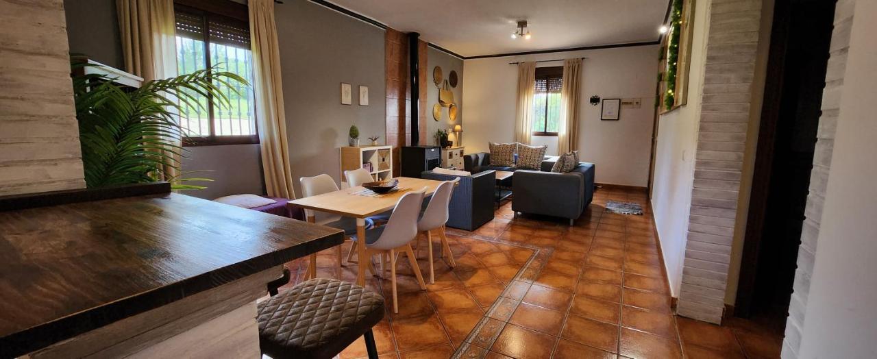 Casa Rural Camelot El Gastor Esterno foto